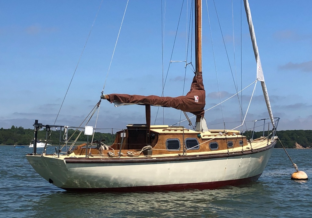 28ft Cheverton Campaigner Bermudan Sloop 1959 - MJ Lewis Boat Sales