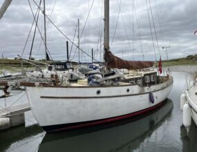 10m Maurice Griffiths TIDEWATER Bermudan Cutter, Whisstocks built, 1976